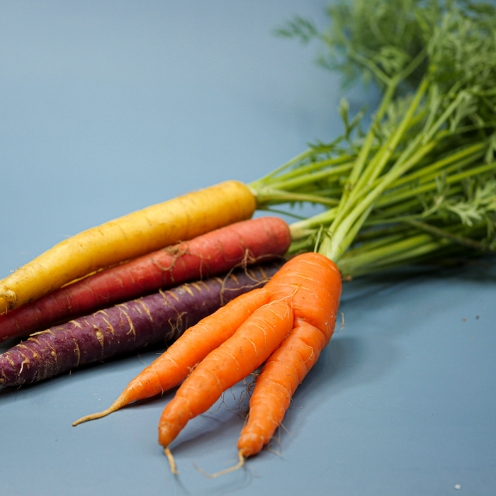 Rainbow Carrots (lb)